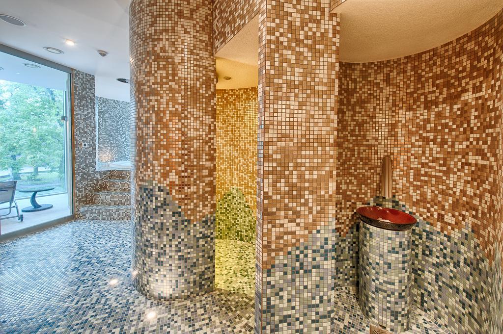 Hotel Lazur Spa & Conference กาลิช ภายนอก รูปภาพ